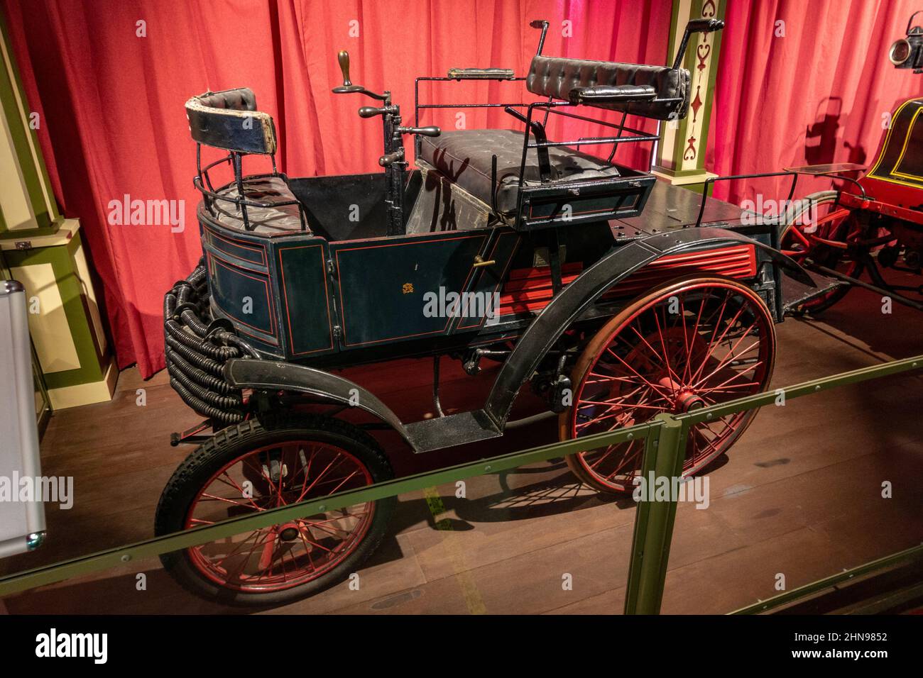 belsize-motors-hi-res-stock-photography-and-images-alamy