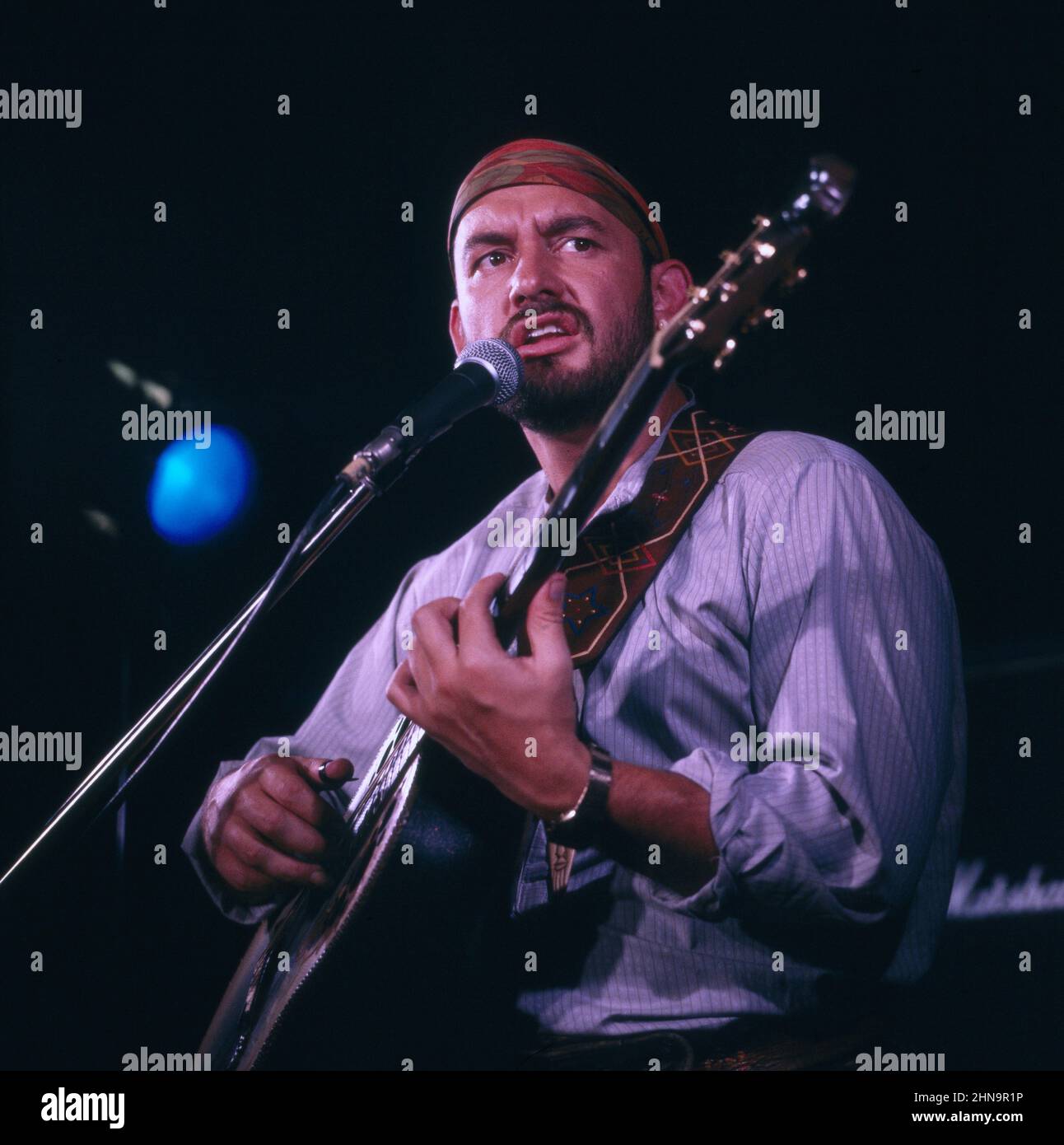Willy Michl, bayerischer Liedermacher, in München, Deutschland 1981 ...