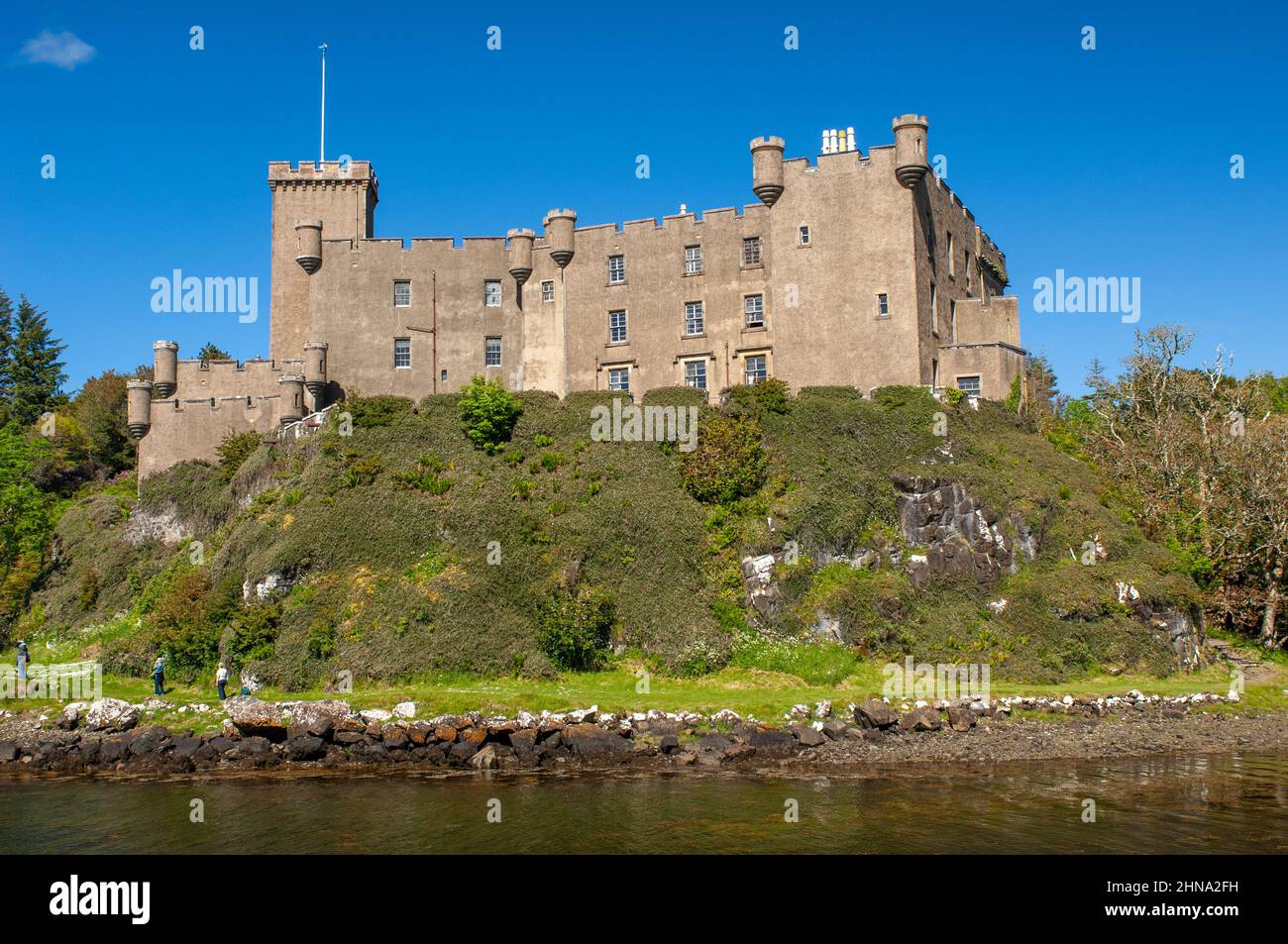 Dunvegan Castle Dunvegan Isle Of Skye Scotland UK Stock Photo Alamy Dunvegan Castle Dunvegan Isle Of Skye Scotland UK Stock Photo Alamy