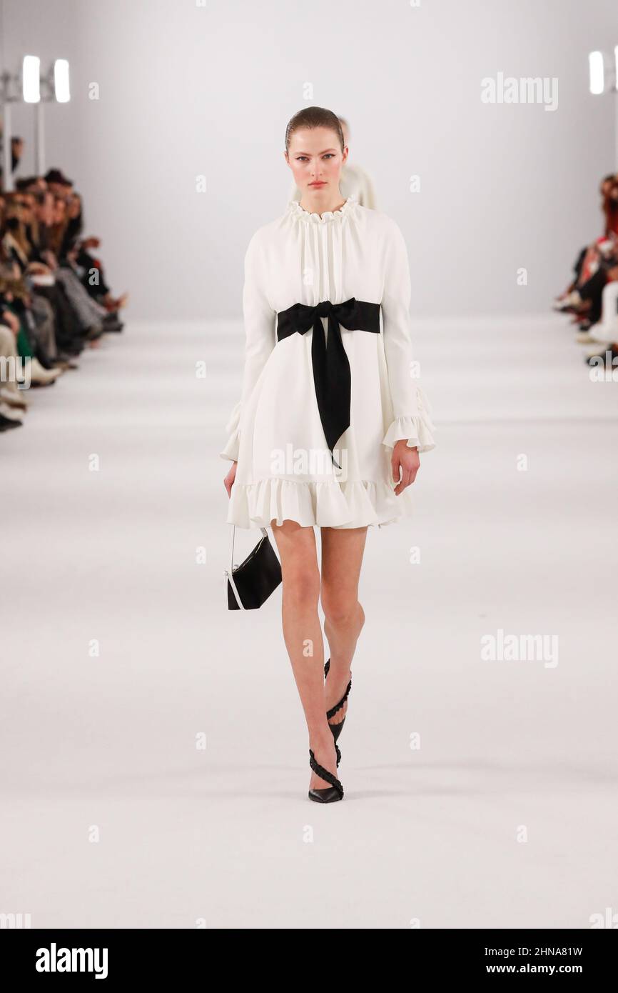 Model Felice Nova Noordhoff walks on the runway at the Carolina Herrera  fashion show during Fall Winter 2022 Collections Fashion Show at New York  Fashion Week in New York, NY on February