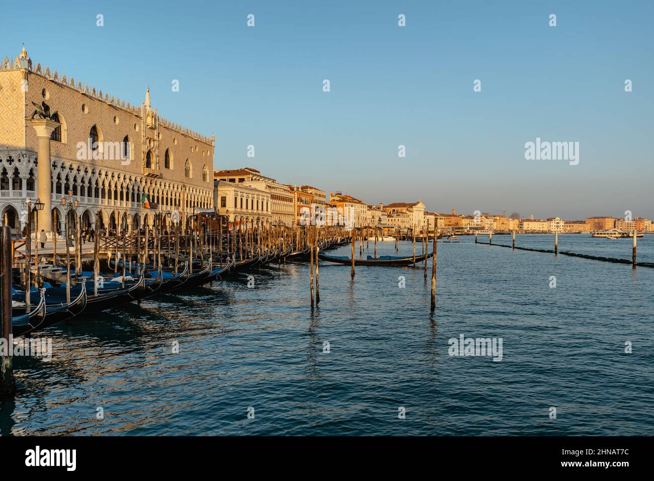 Sunrise on doges palace hi-res stock photography and images - Alamy