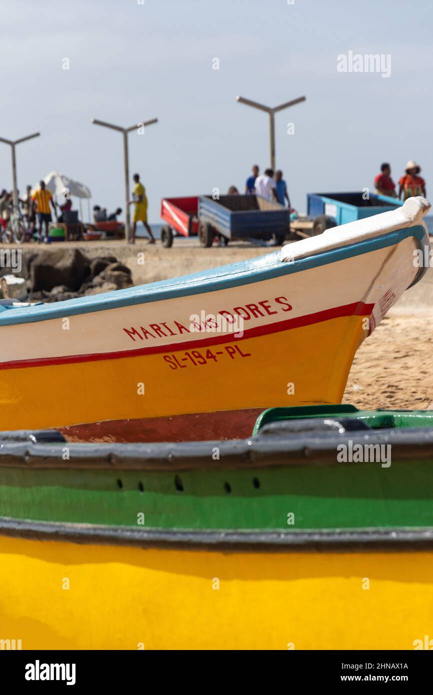 Colourful fishing boat and Pontao Santa Maria fishing wharf, Praia Santa Maria, Santa Maria, Sal, República de Cabo (Cape Verde) Stock Photo