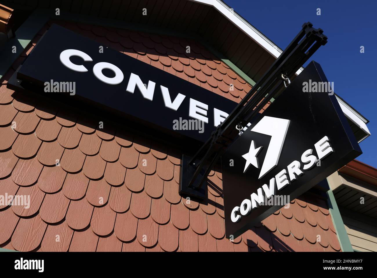 Converse logo hi-res stock photography and images - Alamy