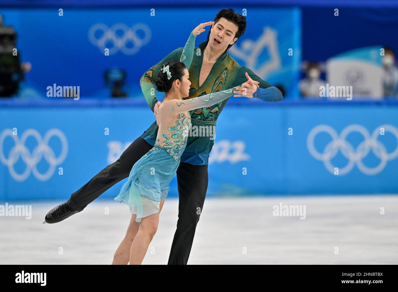 BEIJING, CHINA - FEBRUARY 14: Shiyue Wang and Xinyu Liu of Team China ...