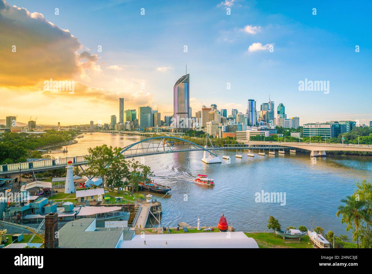 Brisbane city skyline and Brisbane river at twilight in Australia Stock ...