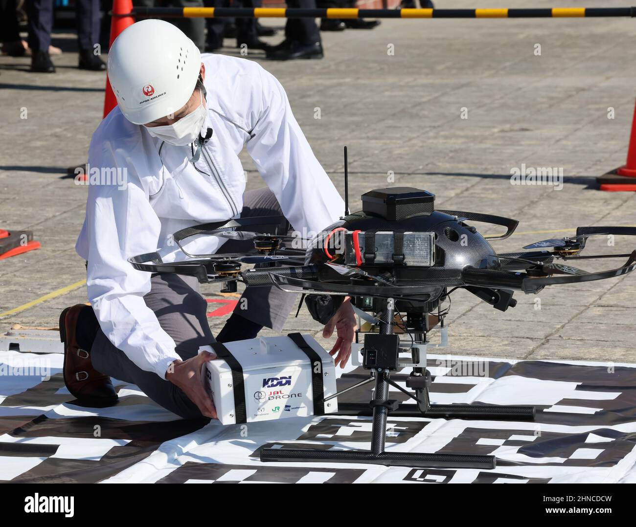 Drone delivery hospital hires stock photography and images Alamy