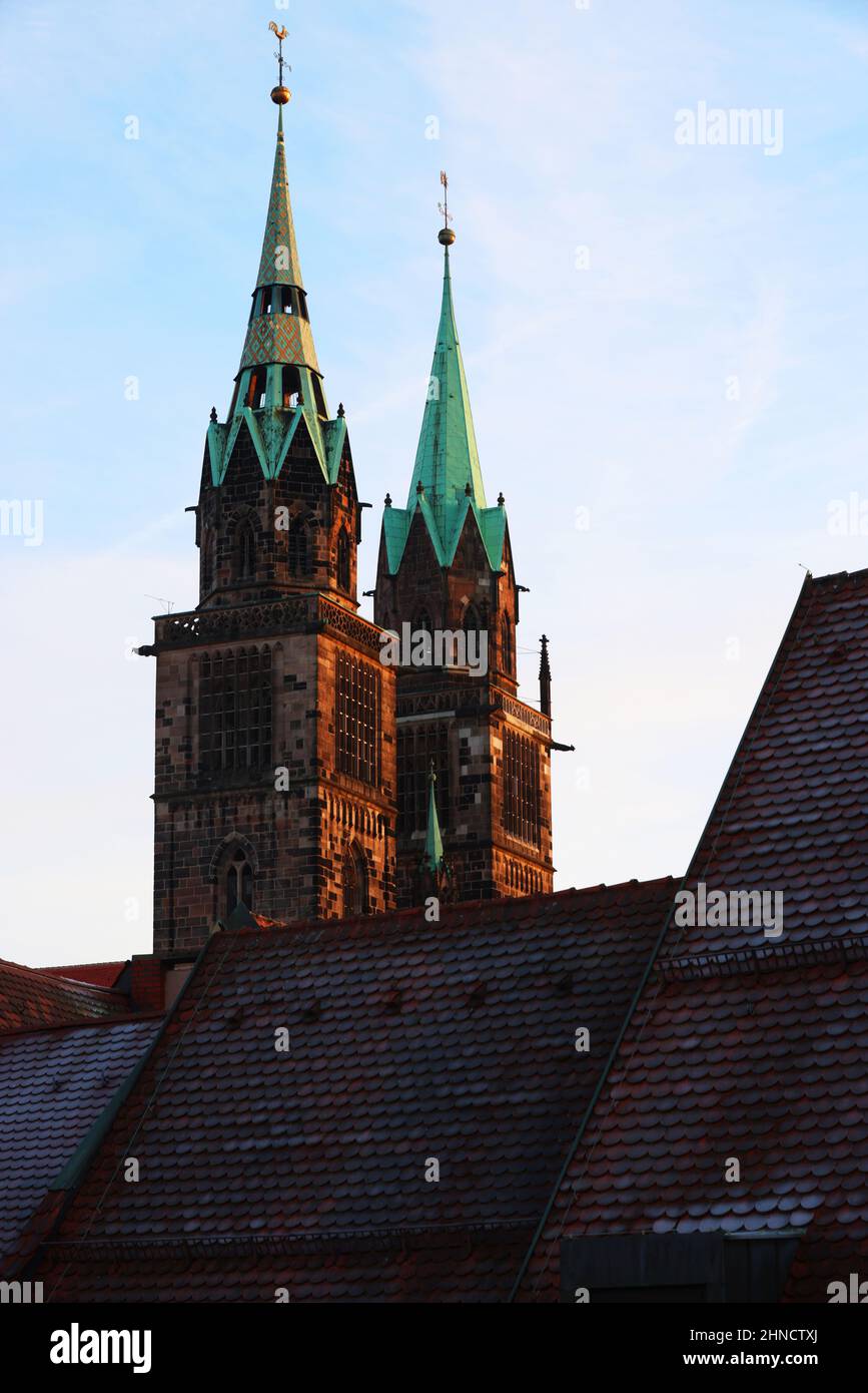 Kunst, Kirche, Gotik,  Nürnberg, gotische Lorenzkirche in der City,  in der Innenstadt oder Altstadt von Nuremberg oder Nuernberg, Franken, Bayern Stock Photo