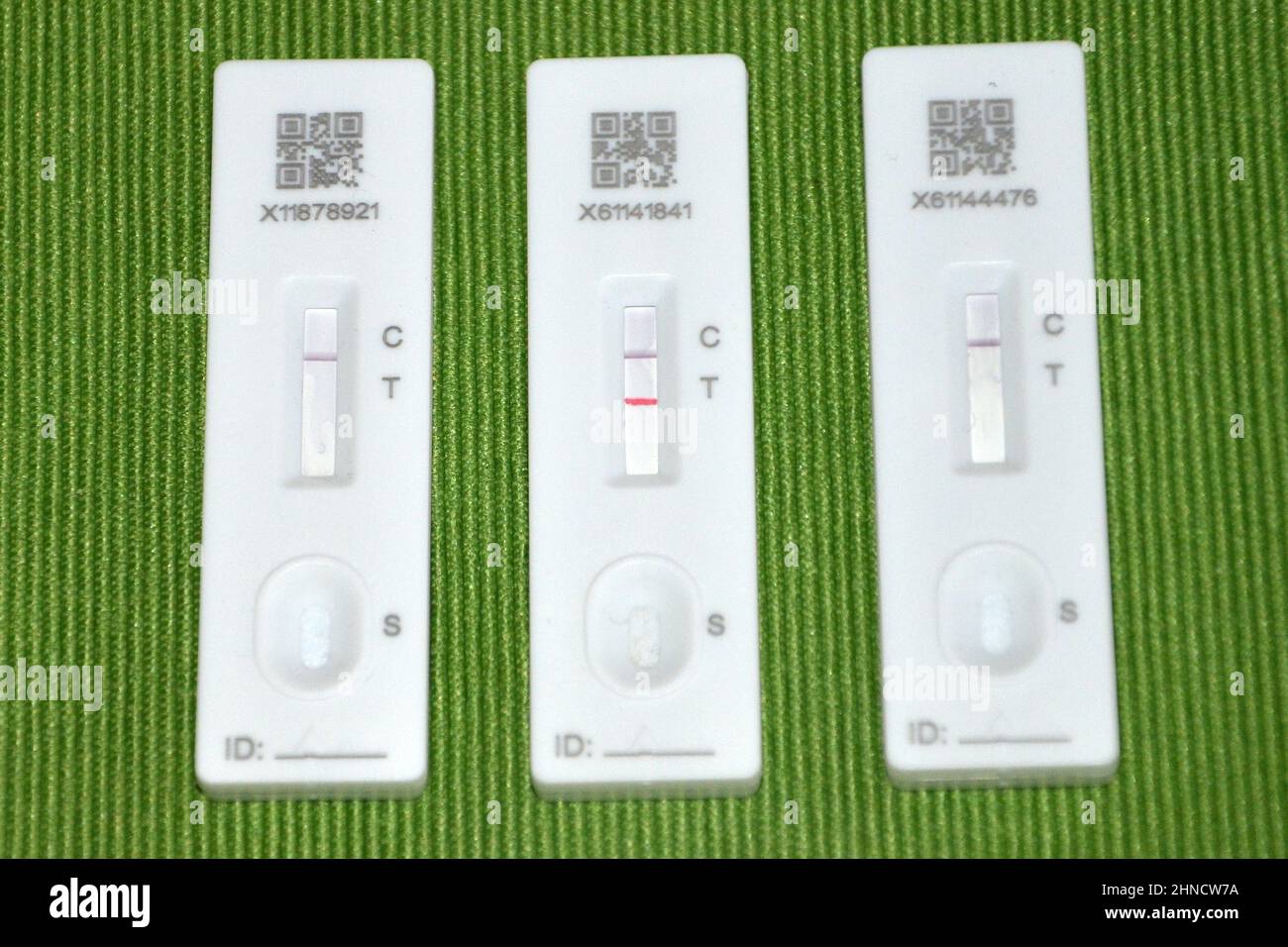 rapid lateral flow device test kit, LFT Stock Photo Alamy