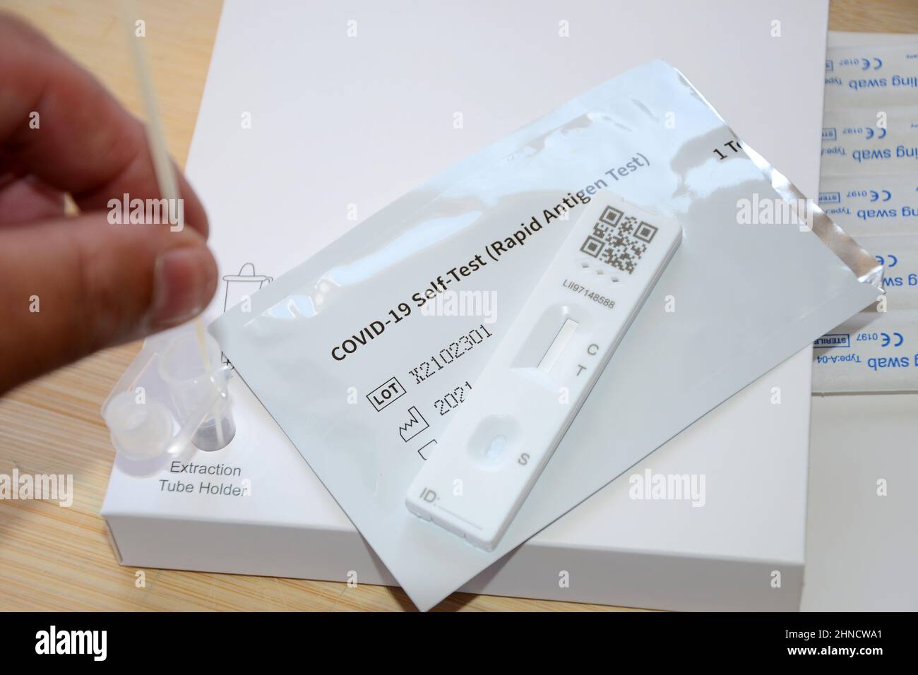 rapid lateral flow device test kit, LFT Stock Photo Alamy