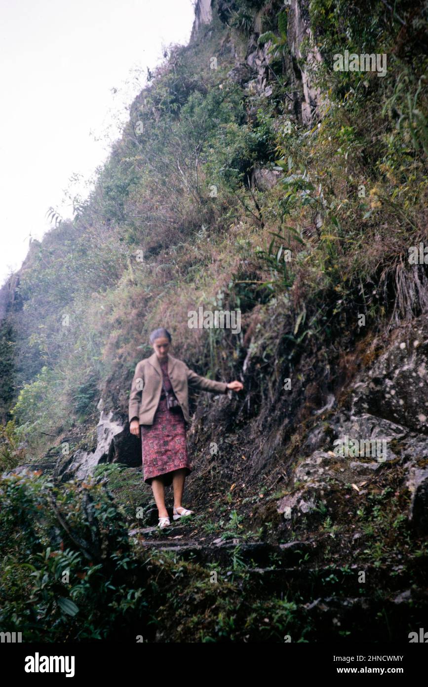 Machu picchu woman vintage hi-res stock photography and images - Alamy