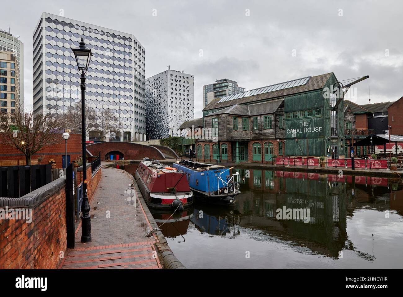 The Canal House in Birmingham with the new HMRC building in the background. Stock Photo