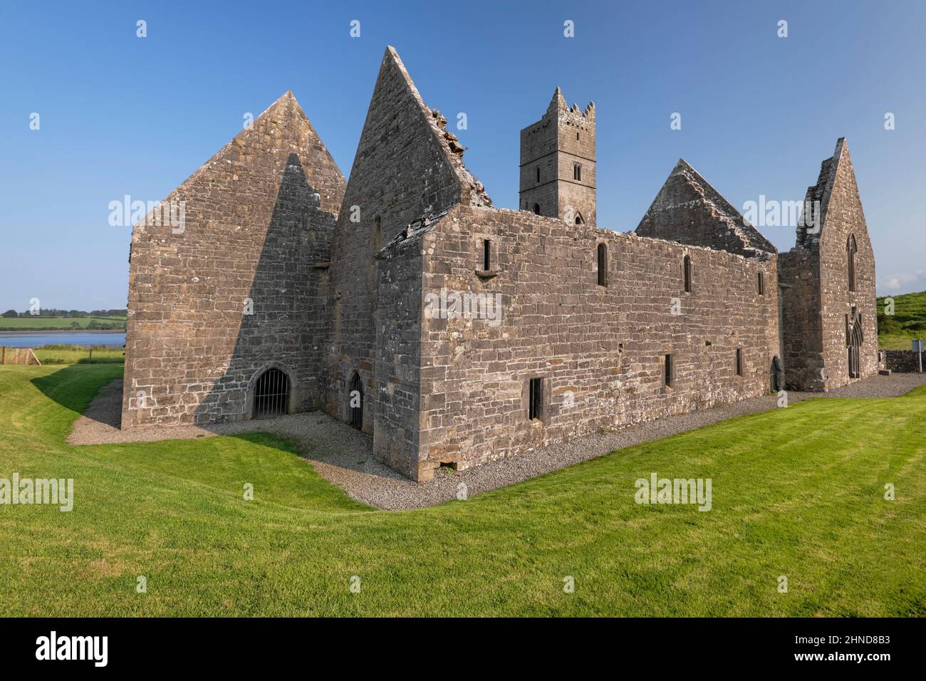 Ireland, County Mayo, Rosserk Friary outside Ballina, founded by the Joyce family circa 1440 for the Friars of the Franciscan Third Order Regular and Stock Photo