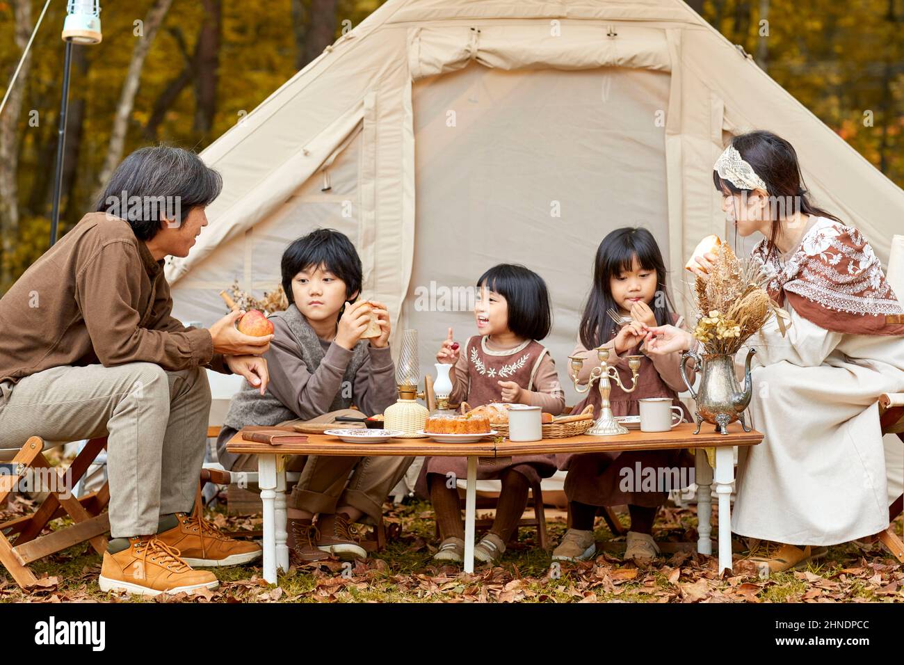 Japanese Family Eating Camping Rice Stock Photo Alamy