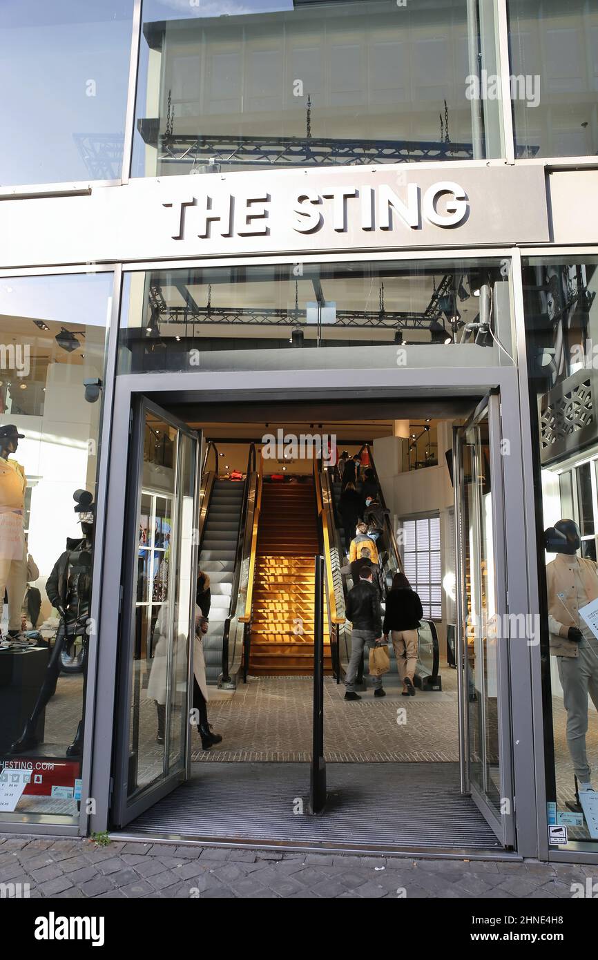 The sting store hi-res stock photography and images - Alamy