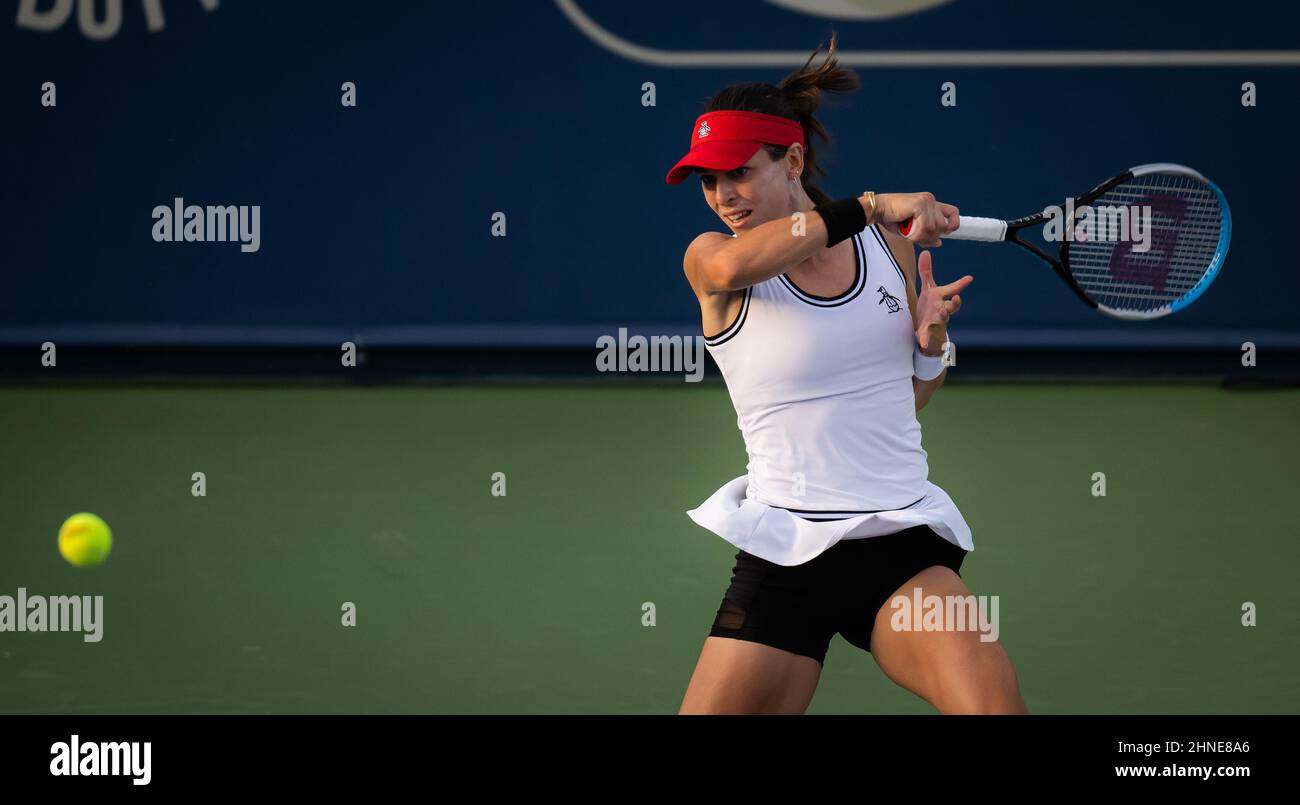 Vera Zvonareva, von oben Tennis - Dubai Tennis Championships 2022 - Dubai -  WTA - Dubai Duty Free Tennis Stadium - United Arab Emirates - 2022