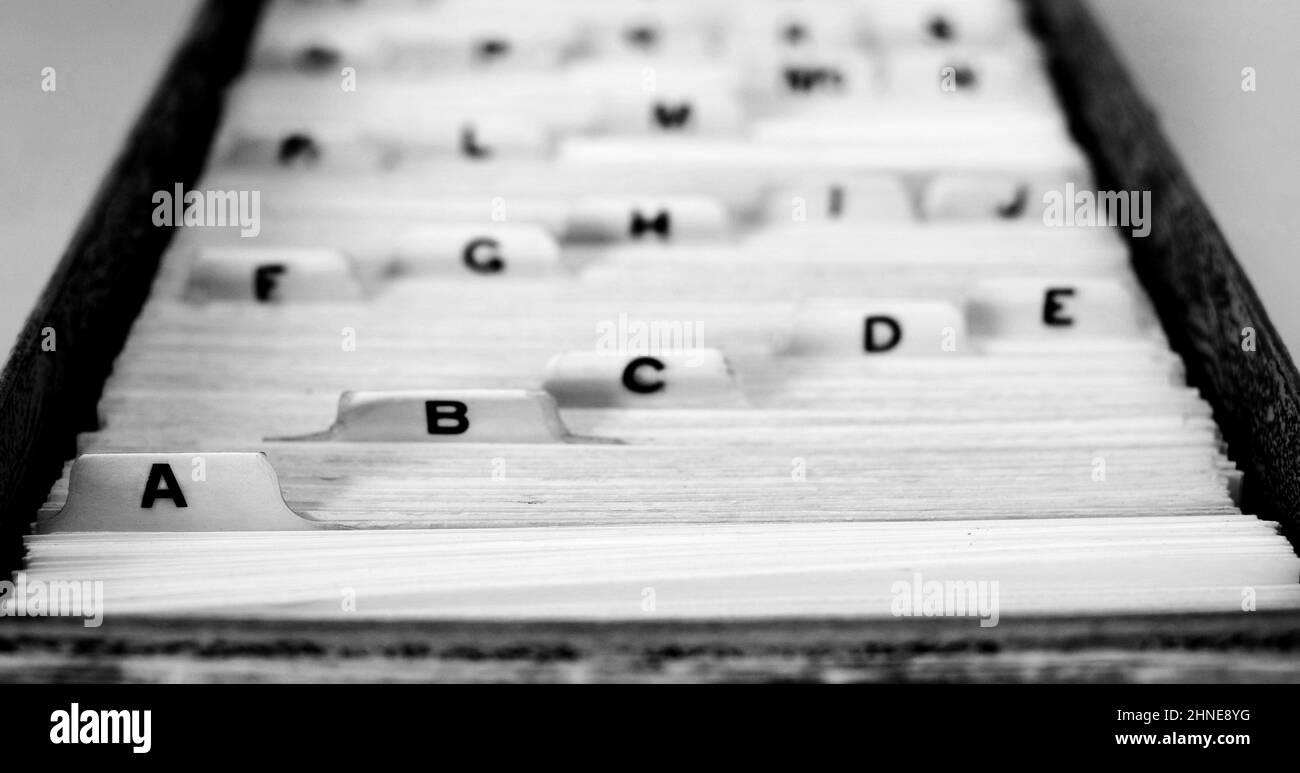 Index cards for business school home library organization names and