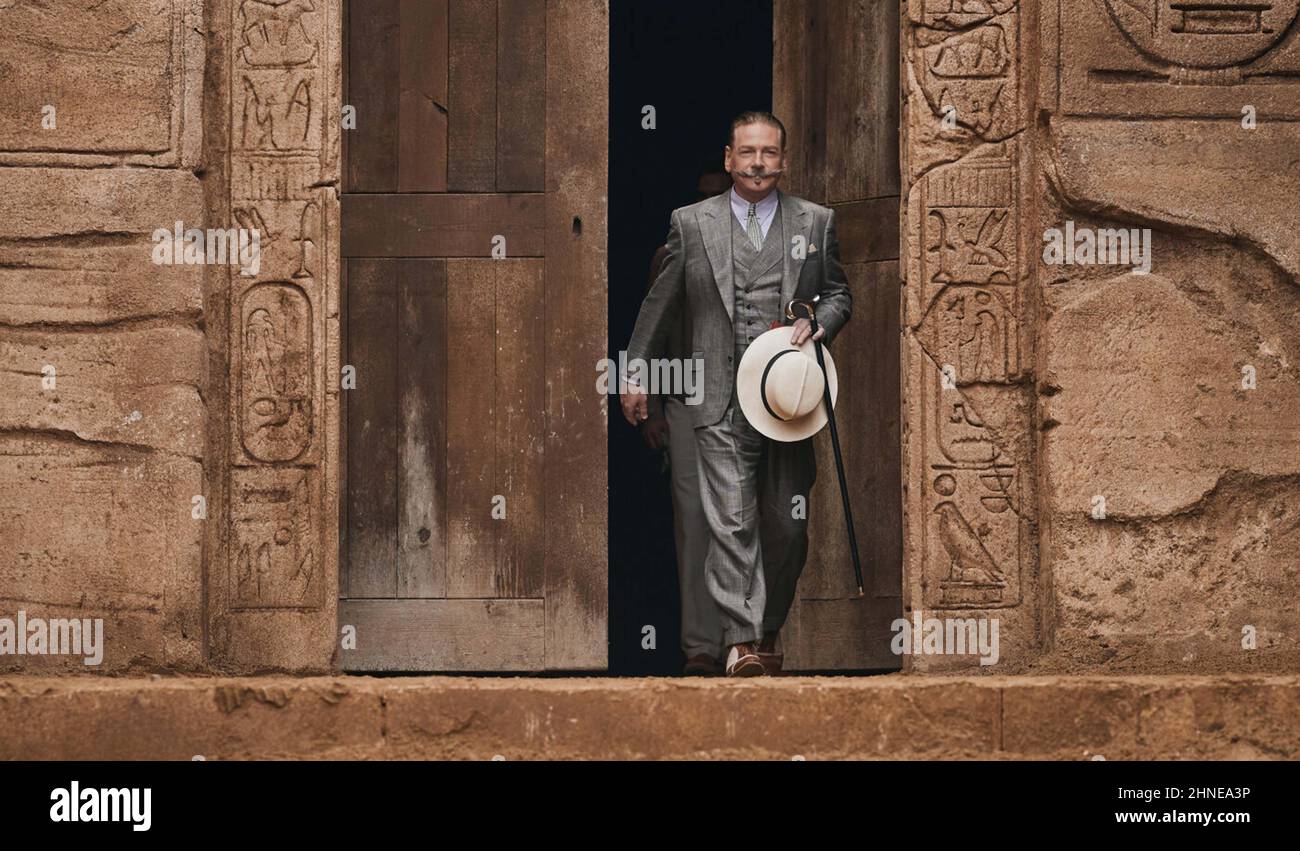 DEATH ON THE NILE (2022) KENNETH BRANAGH  KENNETH BRANAGH (DIR)  20TH CENTURY STUDIOS/MOVIESTORE COLLECTION Stock Photo