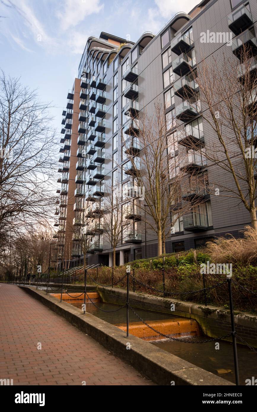 Park vista tower luxury flats along a canal in Wapping, a redeveloped former docks area in Tower
