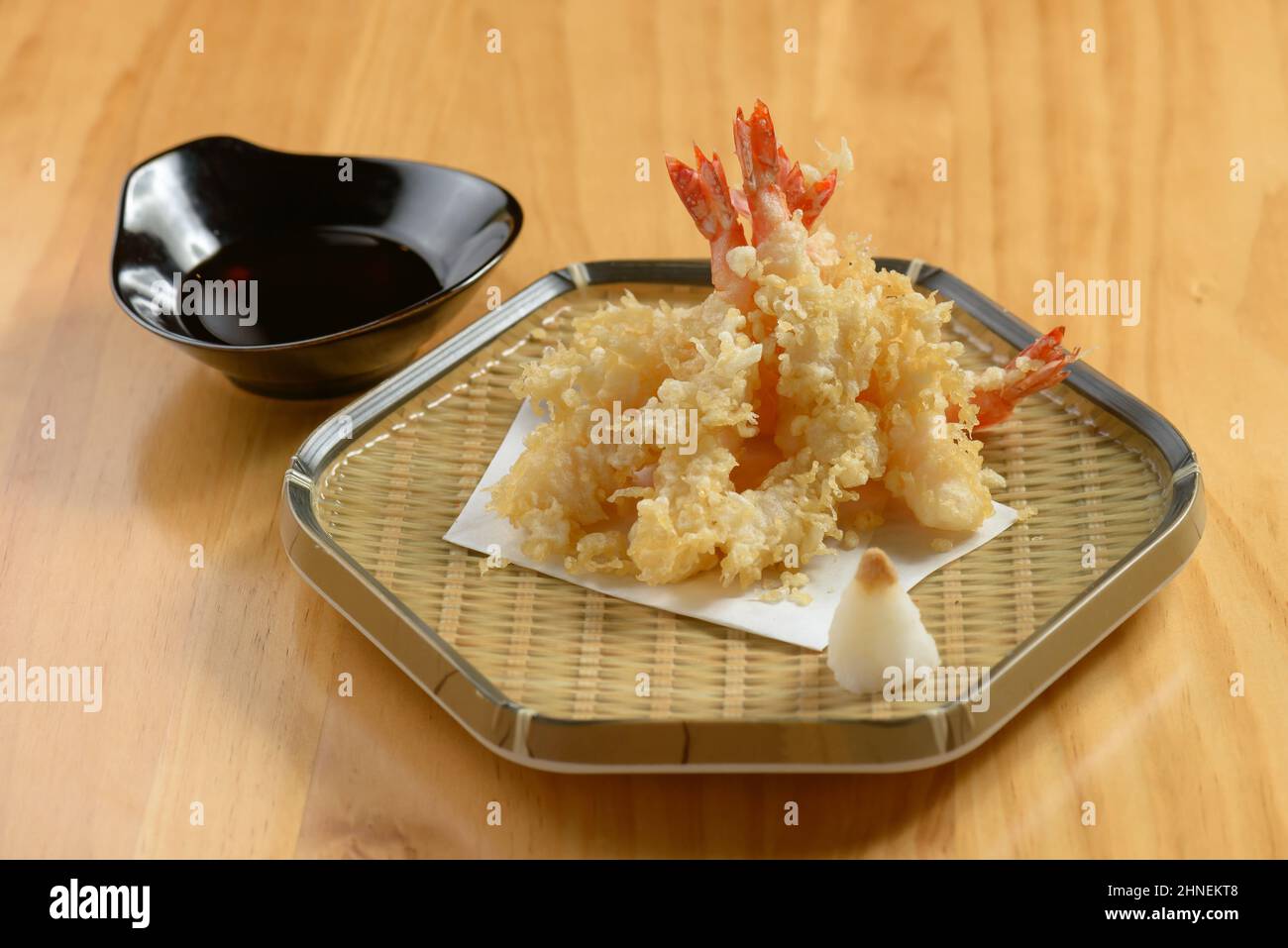 japanese food Deep Fried ebi tempura shrimp in a tray with chili sauce ...