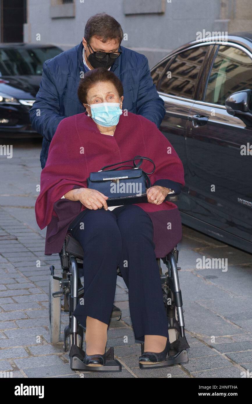 Madrid, Spain. 16th Feb, 2022. Margarita de Borbón attends the premiere of the opera El Abrecartas at the Teatro Real in Madrid. Credit: SOPA Images Limited/Alamy Live News Stock Photo