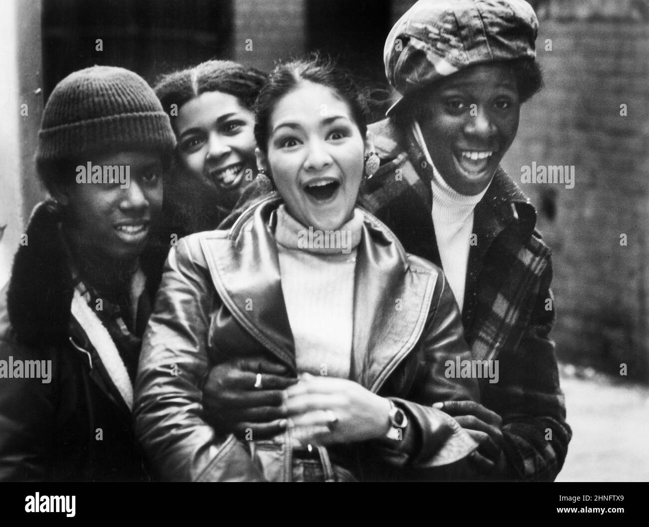Kevin Hooks, Irene Cara, Wanda Velez, Leon Pinkney, on-set of the Film, 'Aaron loves Angela', Columbia Pictures, 1975 Stock Photo