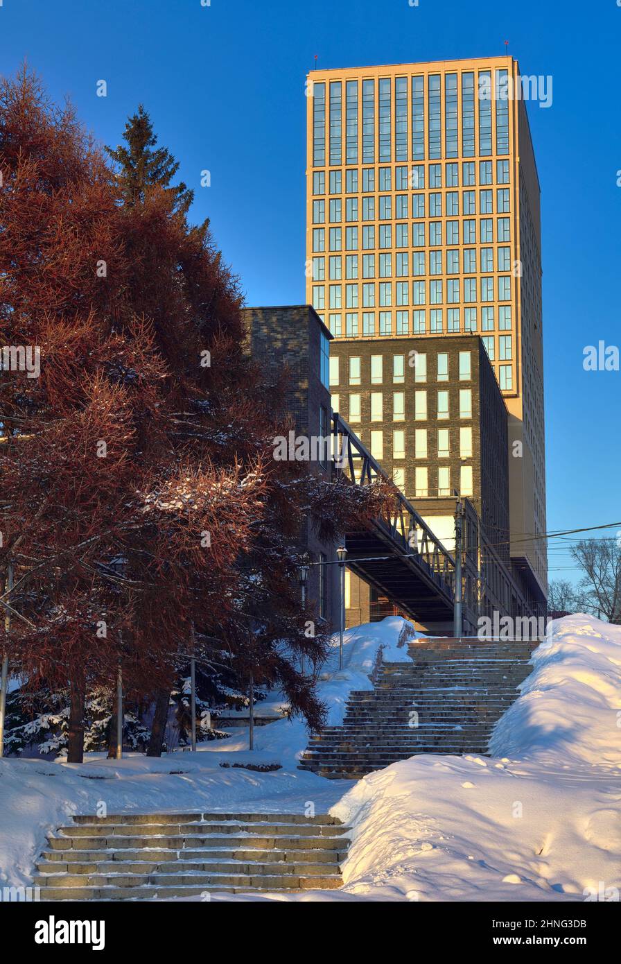 Page 4 - Modern High Rise Residential Building Evening High Resolution  Stock Photography and Images - Alamy