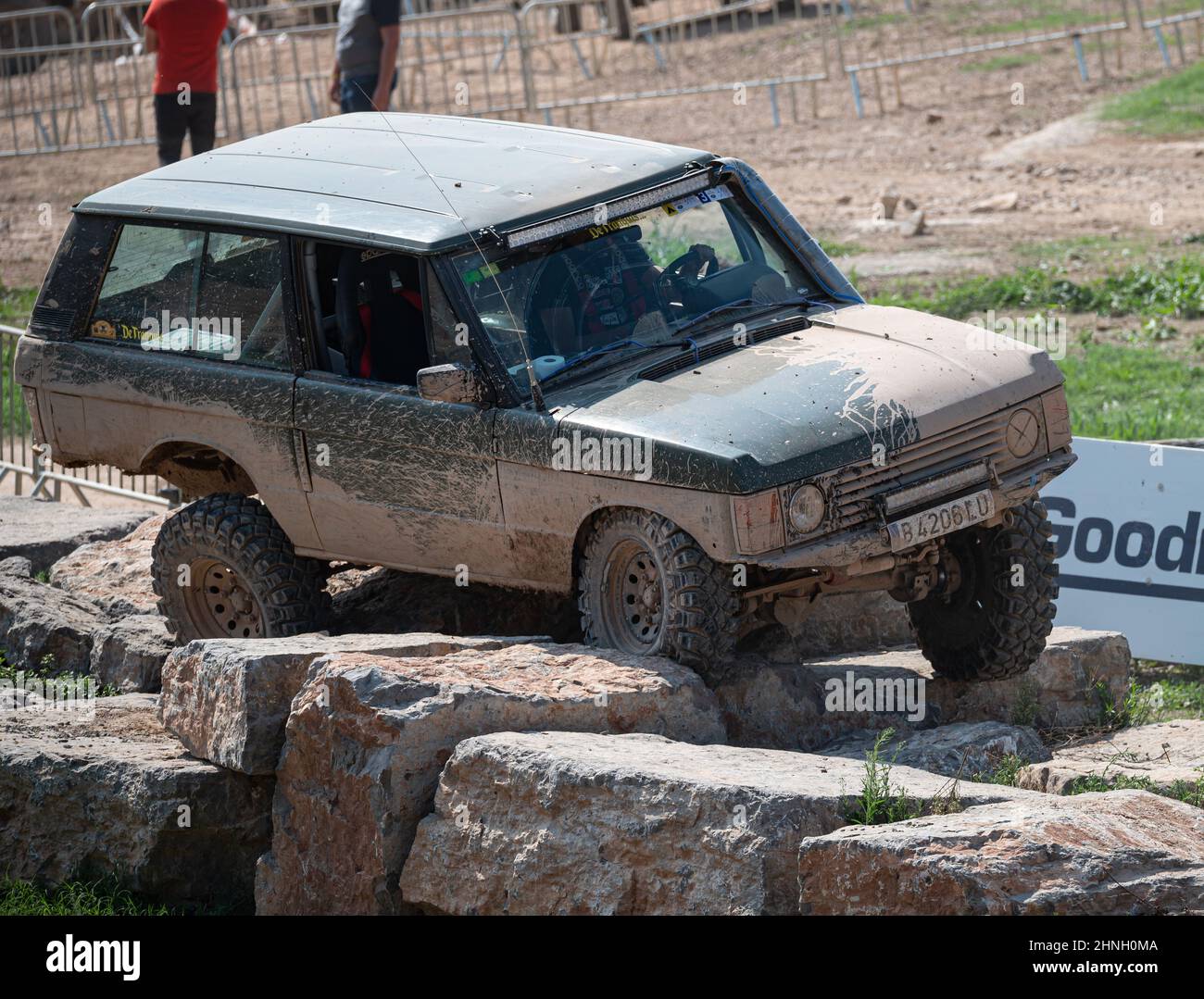 Range Rover Classic prepared rock climbing, rock crawling Stock Photo ...