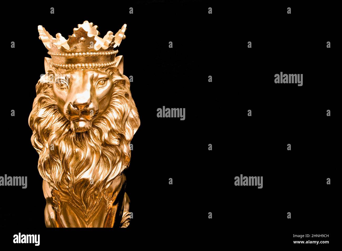 big head lion statue with crown Stock Photo Alamy