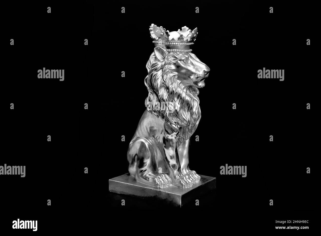 big head lion statue with crown Stock Photo Alamy