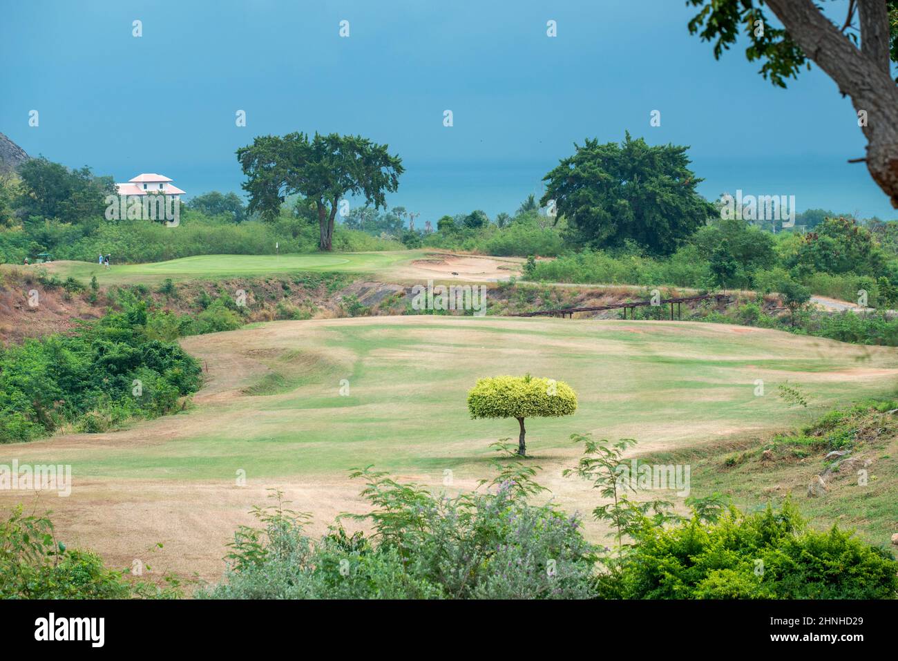 Many expats are golfers and choose to live in Hua Hin. Hua Hin has many