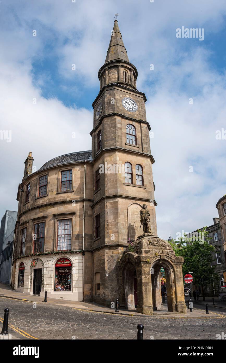 The Athenaeum building with William Wallace Statue on King Street Stirling, Scotland. Stock Photo