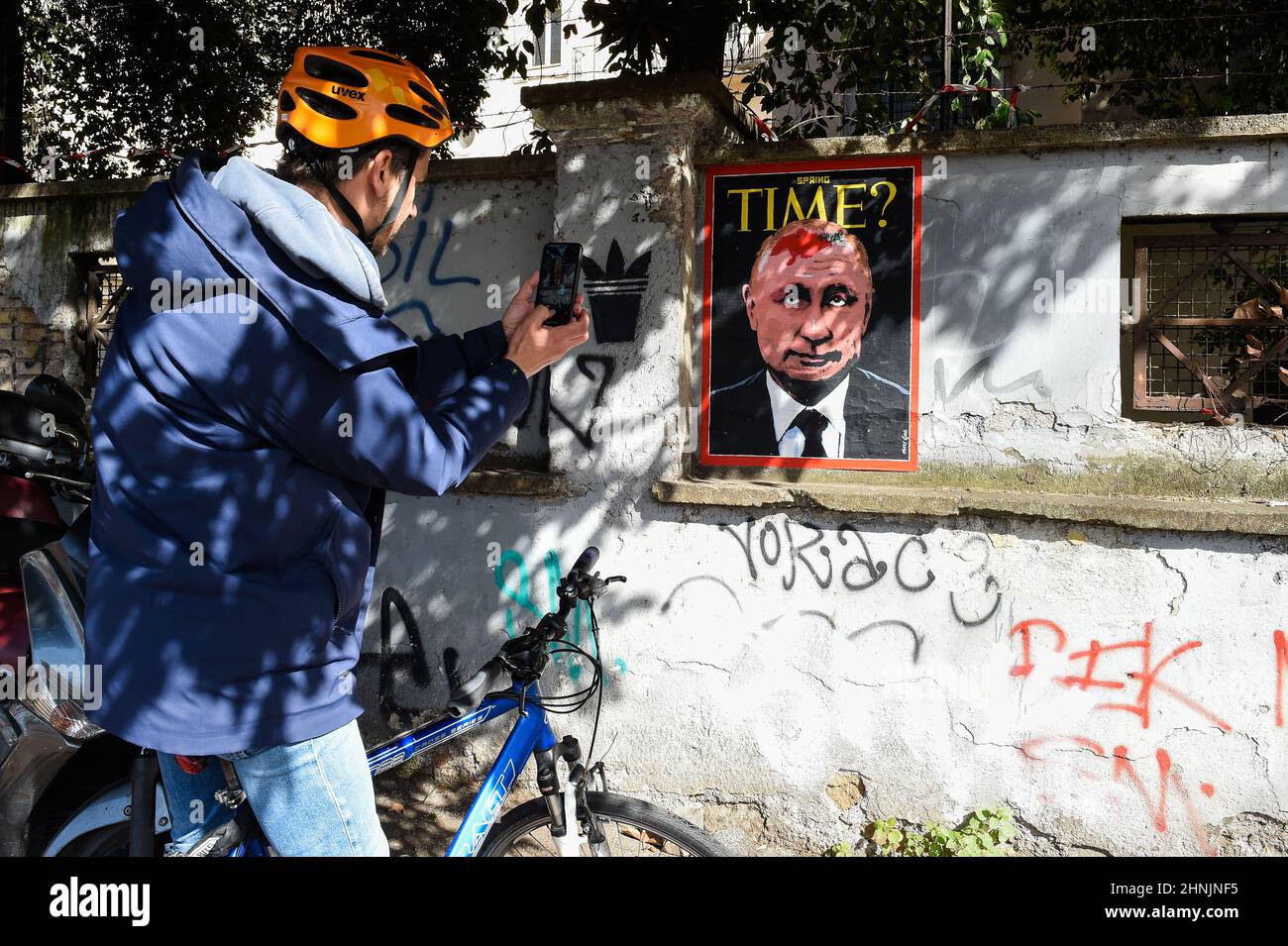 Lungotevere dei tebaldi in rome hires stock photography and images Alamy