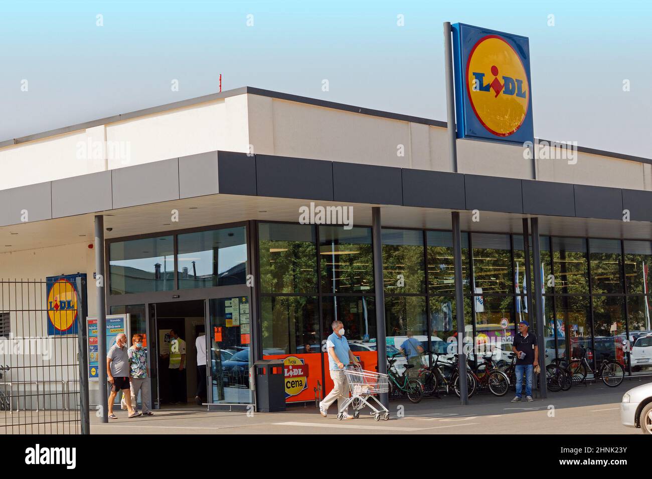 Lidl supermarket shopping cart trolley hires stock photography and