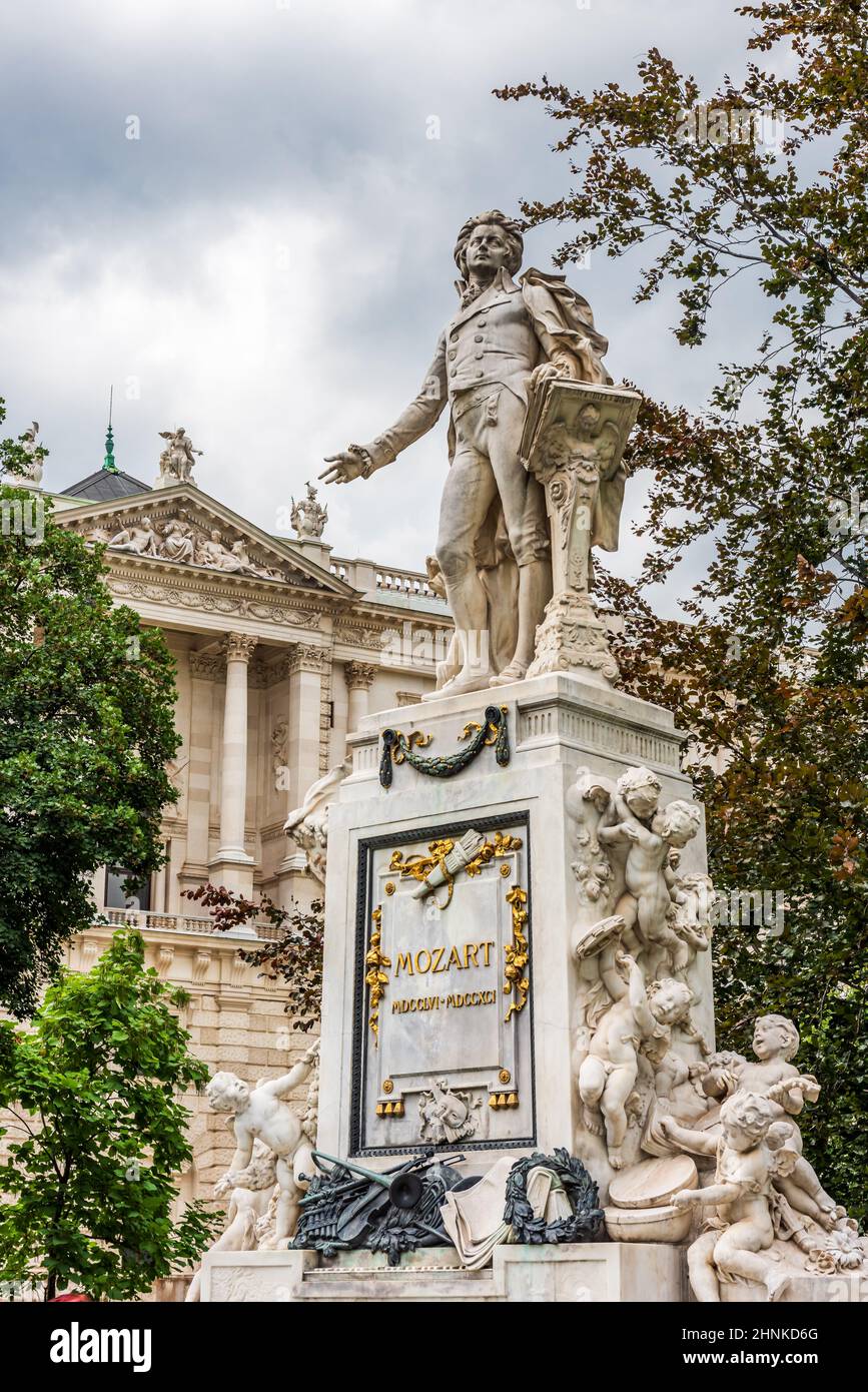 Mozart Monument in Vienna Stock Photo - Alamy
