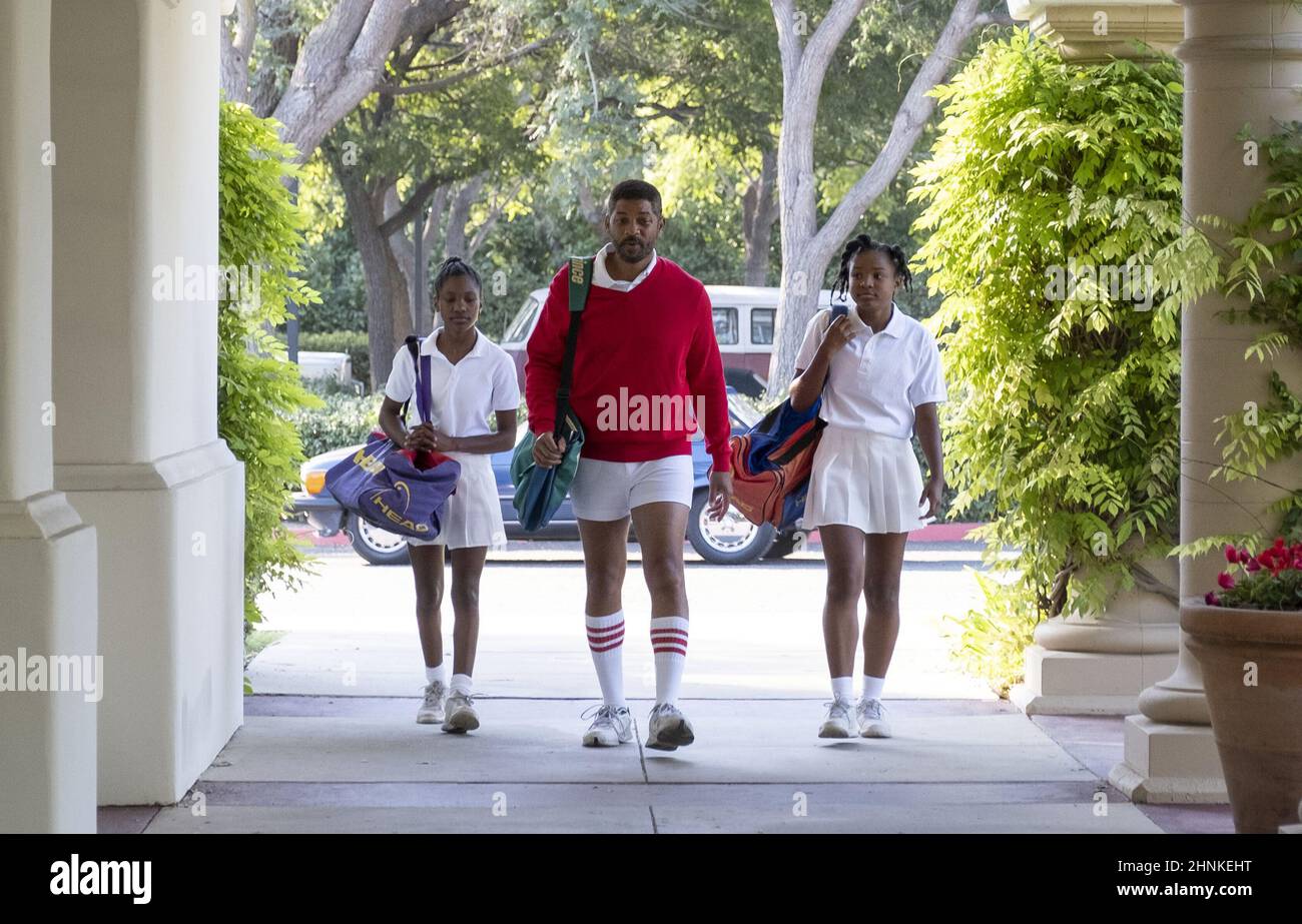 WILL SMITH, SANIYYA SIDNEY and DEMI SINGLETON in KING RICHARD (2021), directed by REINALDO MARCUS GREEN. Credit: WARNER BROS. / Album Stock Photo