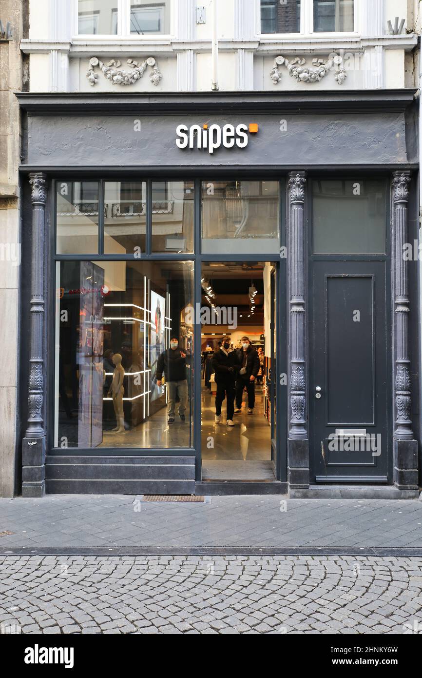 Maastricht, Netherlands - February 13. 2022: View on shop entrance with  logo lettering of snipes shoe fashion Stock Photo - Alamy