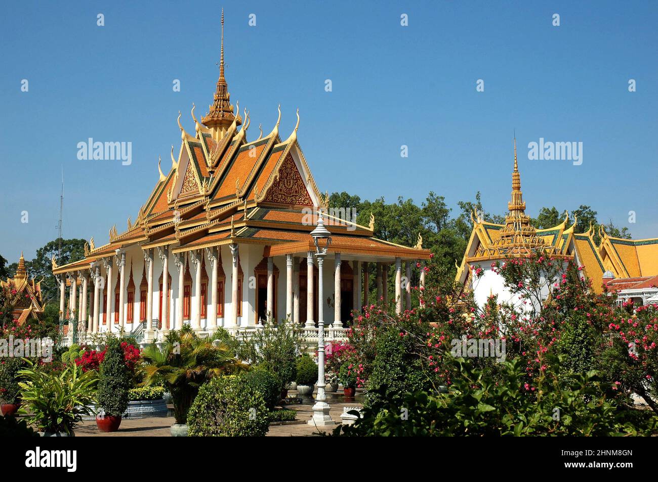 Preah Thineang Dheva Vinnichay throne hall, Royal Palace, Phnom Penh ...