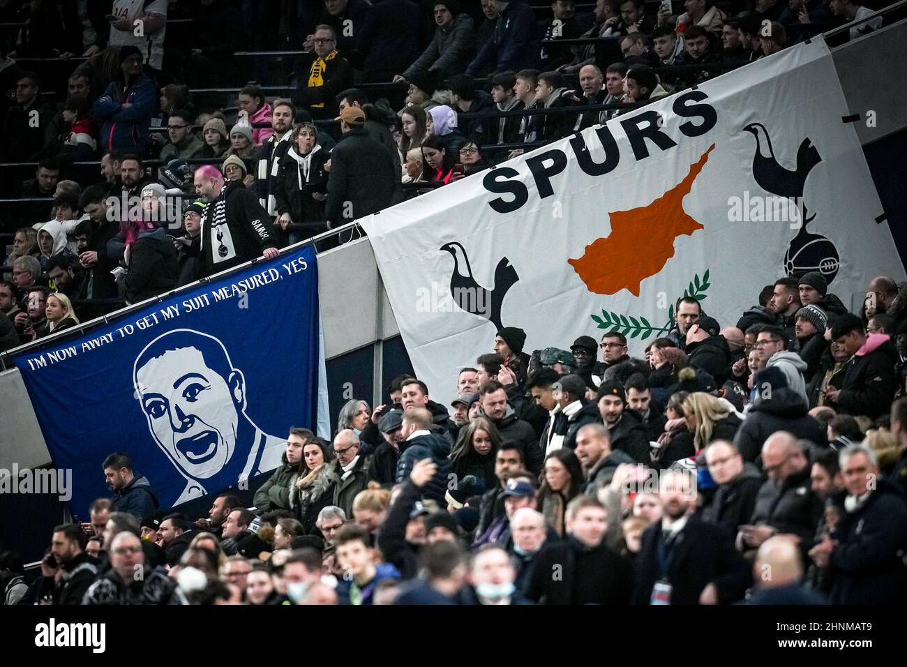 Tottenham Hotspur: Fans Spurs fans flock to away kit image