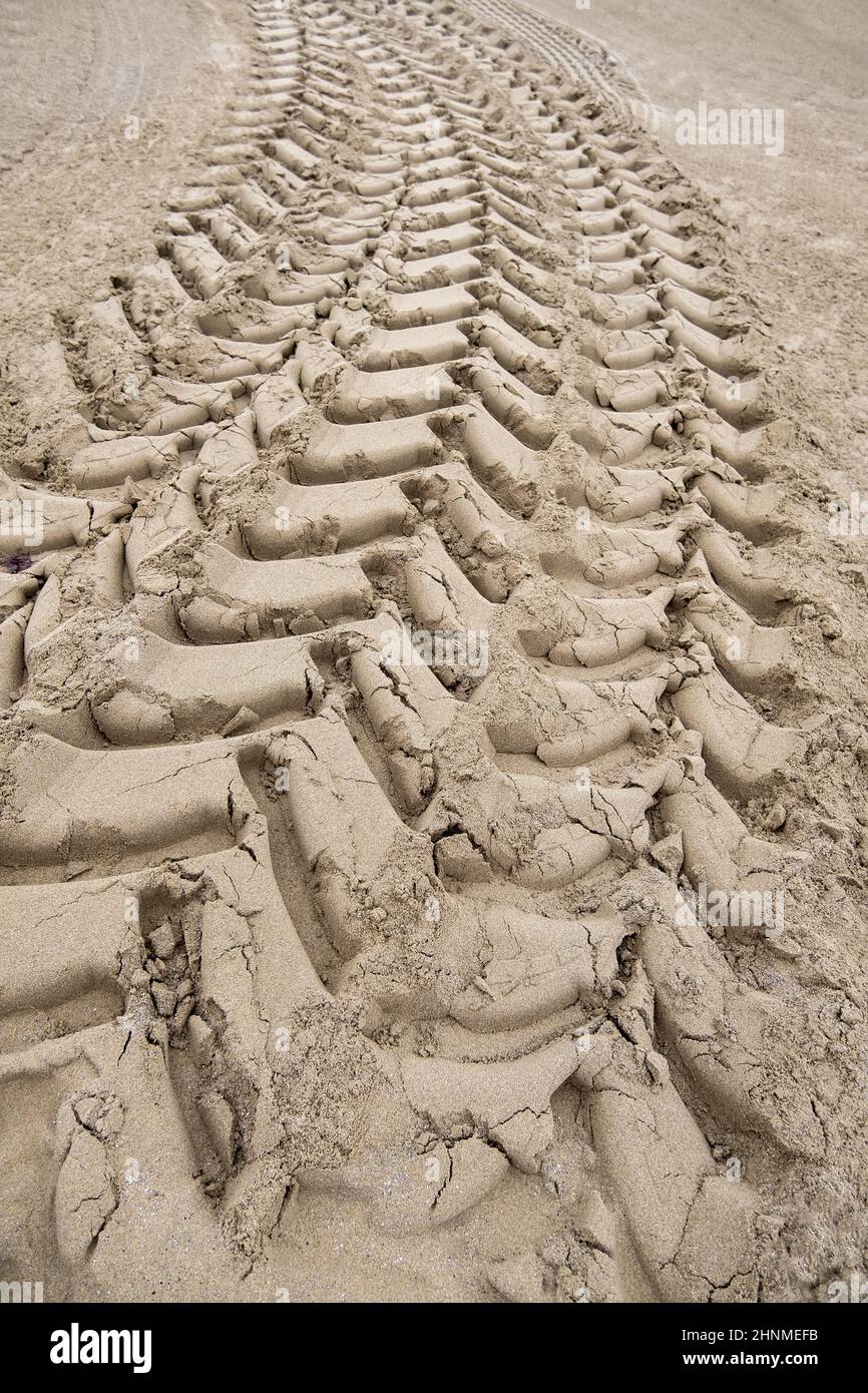 Sand Racing Marks Tire signs on the beach sand, vehicle markings Stock Photo - Alamy