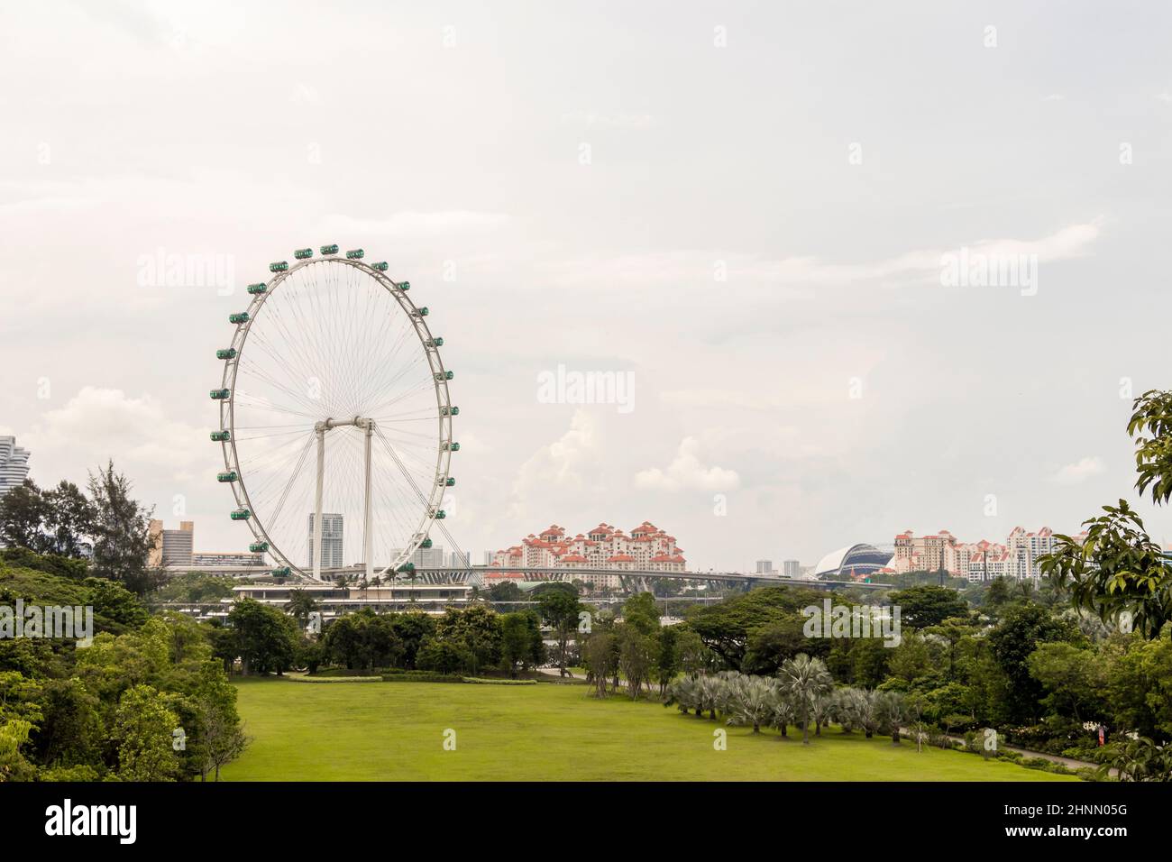 Structure of singapore flyer hi-res stock photography and images - Alamy