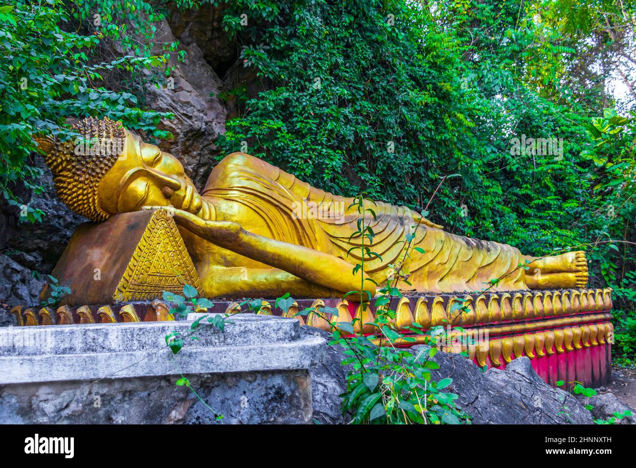 Sleeping buddha hi-res stock photography and images - Alamy