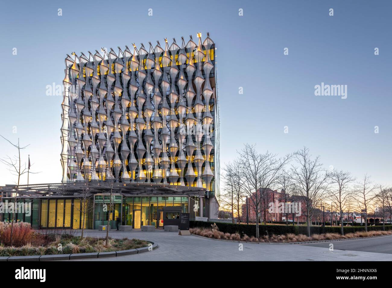 The United States of America Embassy, Embassy Gardens, Nine Elms, Borough of Wandsworth, London SW11. Architect: Kieran Timberlake (2017) Stock Photo