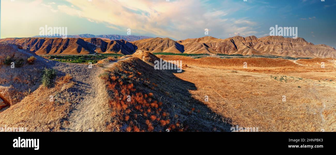 Thre Kopet Dag Mountain Range in Southern Turkmenistan close to  Iranian border Stock Photo