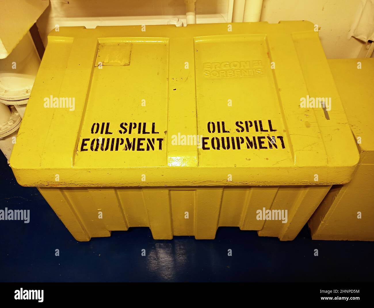Protecting sea from oil spill hires stock photography and images Alamy