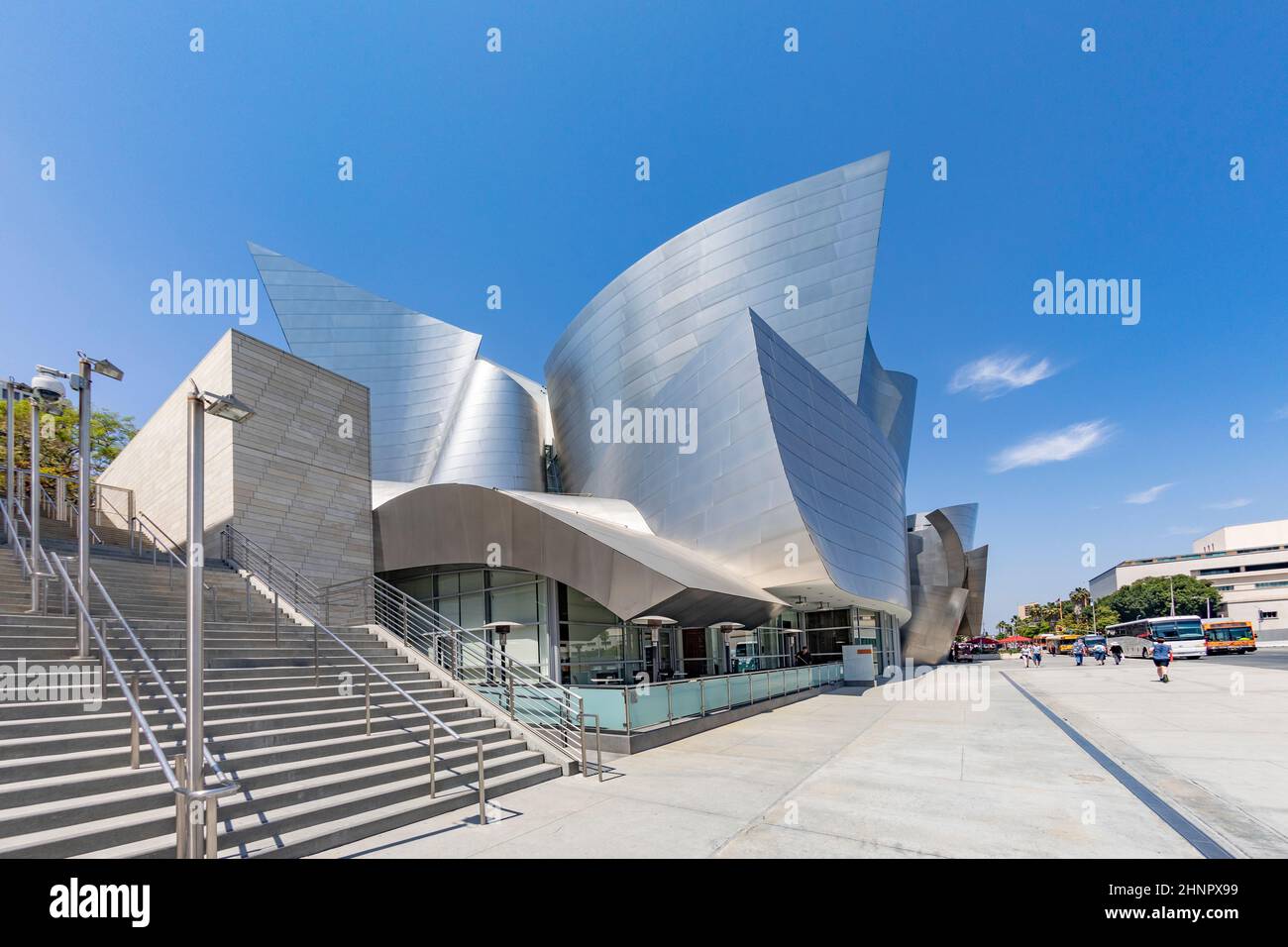 Walt Disney Concert Hall designed by architect Frank Gehry, is home of the Los Angeles Philharmonic orchestra and the Los Angeles Master Chorale Stock Photo