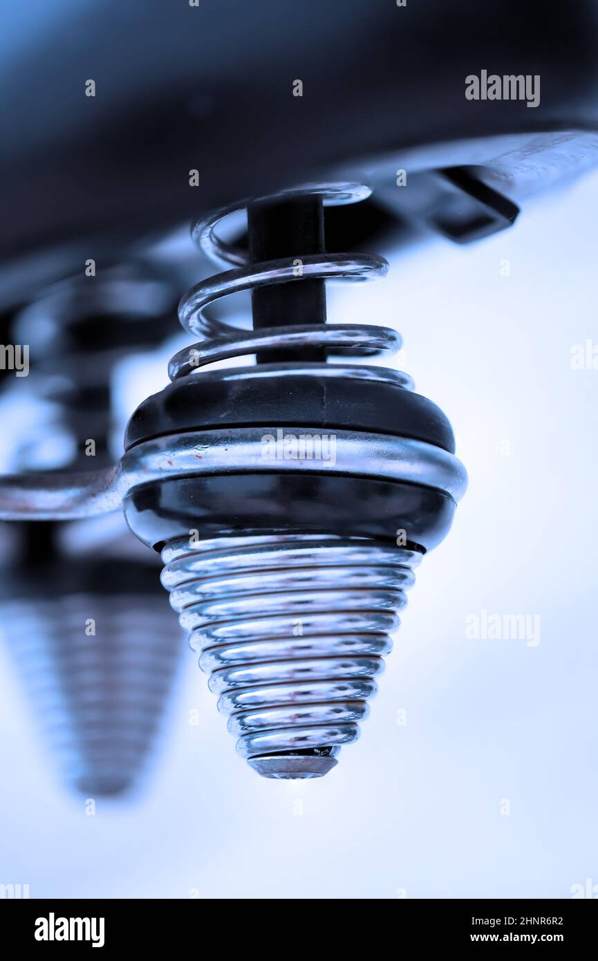 saddle suspension