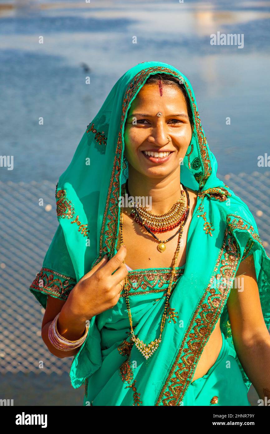 Portrait of Indian girl in colorful ethnic attire at Sagar Lake in Jaipur Stock Photo