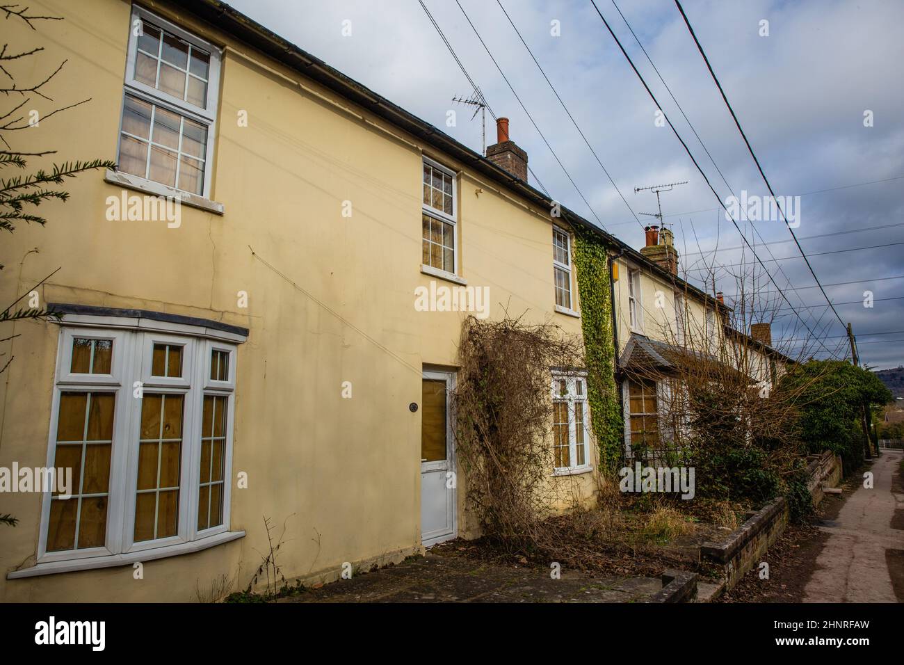 Wendover, UK. 9th February, 2022. Boarded up residential properties are pictured on Ellesborough Road. A number of properties on Ellesborough Road will be demolished as part of preparations for the HS2 high-speed rail link. Credit: Mark Kerrison/Alamy Live News Stock Photo