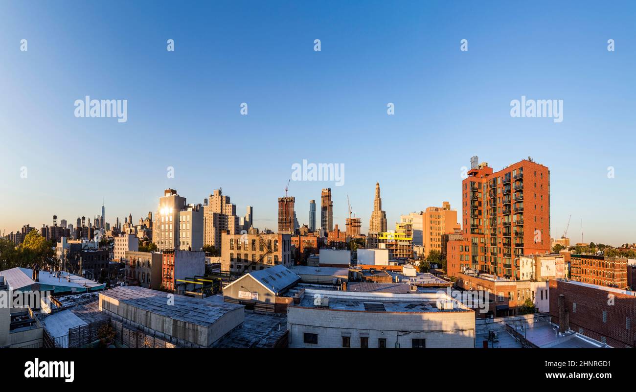 New york skyline sunset hi-res stock photography and images - Alamy