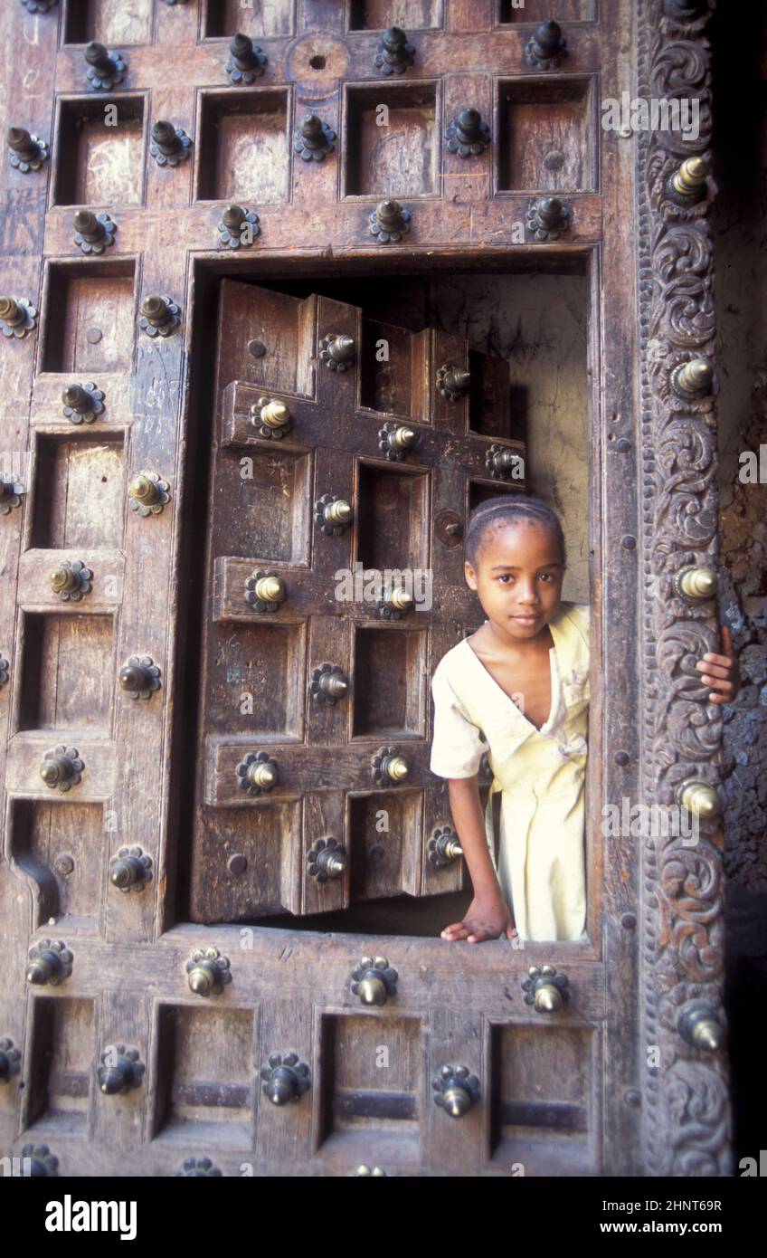 Zanzibar wood carving hires stock photography and images Alamy